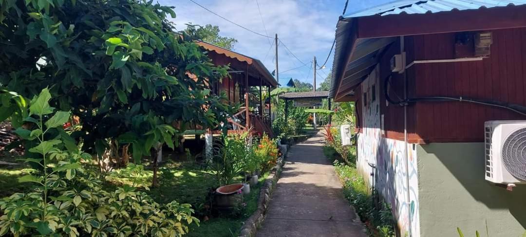 Ella'S Place Salang Tioman Kampong Ayer Batang Eksteriør bilde